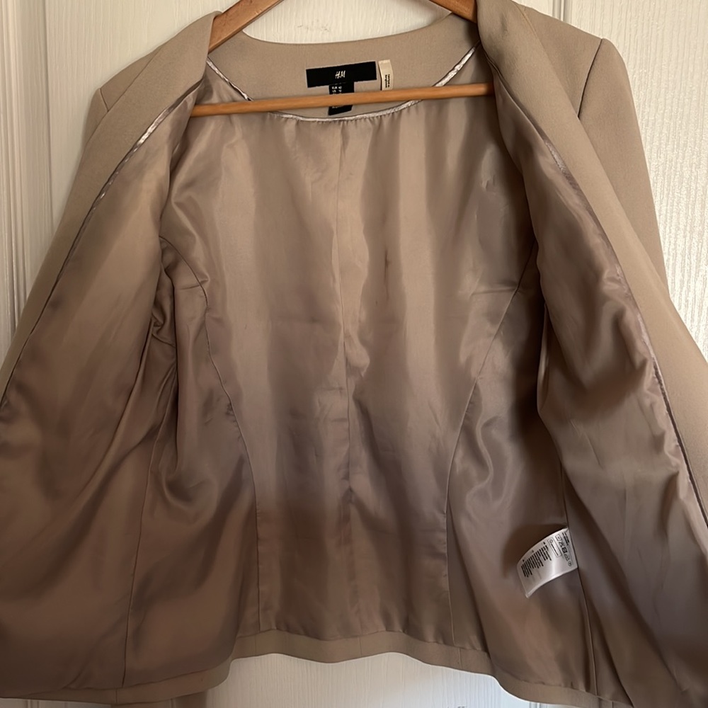 H&M Blazer - Picture 4 of 9